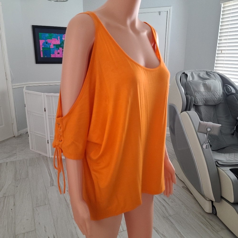 ARDEN B cold shoulder open chest orange rayon hi lo top size L